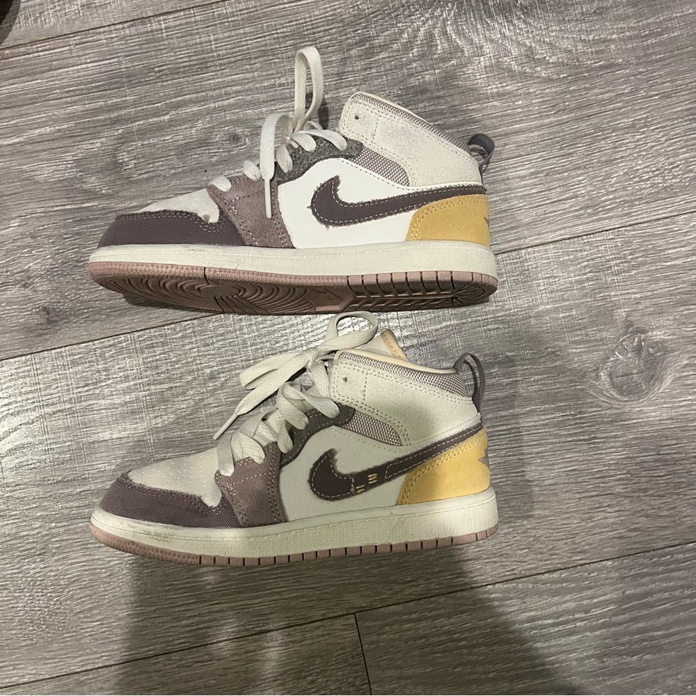 Nike Kids' White, Brown, and Gold Sneakers